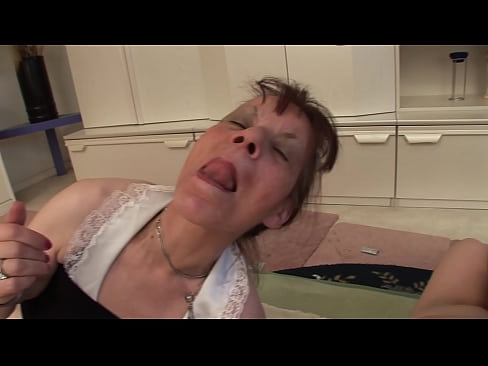 ❤️ Dos abuelas y un abuelo hacen un trío ❤️❌ Video de sexo de calidad en es.robosexshop.ru ❌️
