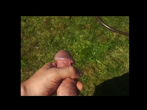 ❤️ Hottie se deja follar el coño rosa y se corre con un chorro en un jardín de verano ❤️❌ Video de sexo de calidad en es.robosexshop.ru ❌️