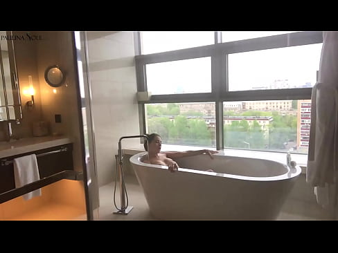 ❤️ Tremenda nena masturbando apasionadamente su coño en el baño ❤️❌ Video de sexo de calidad en es.robosexshop.ru ❌️